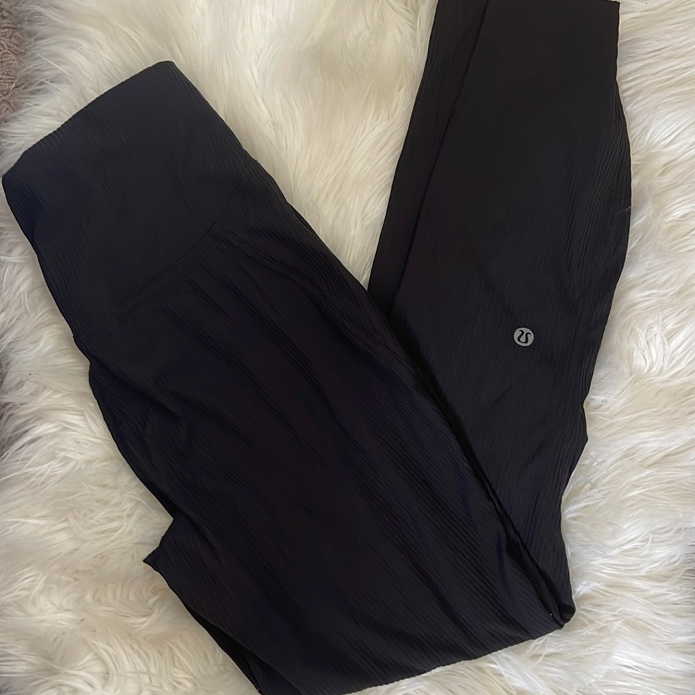 Lululemon base pace ripped pant size 6
